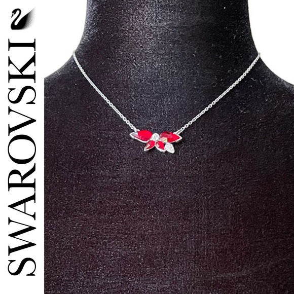 SWAROVSKI waterlily pendant necklace | 14" + 2.5" extender - Picture 13 of 13